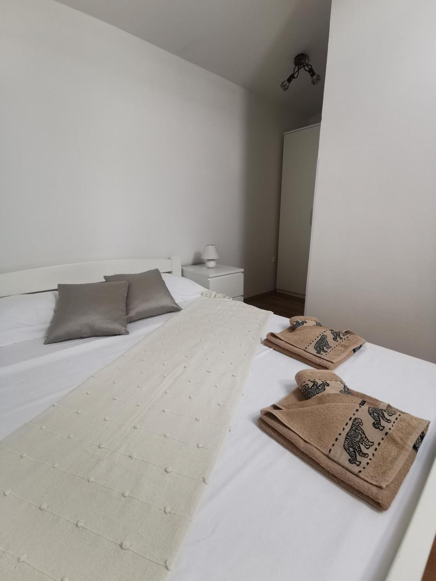 Apartment Katy Pula Luaran gambar